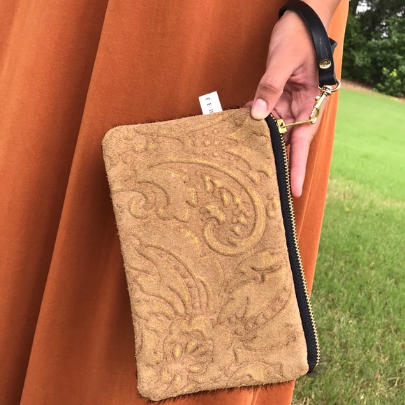 Sew Few Zipper Wristlet - Picture 2 of 4